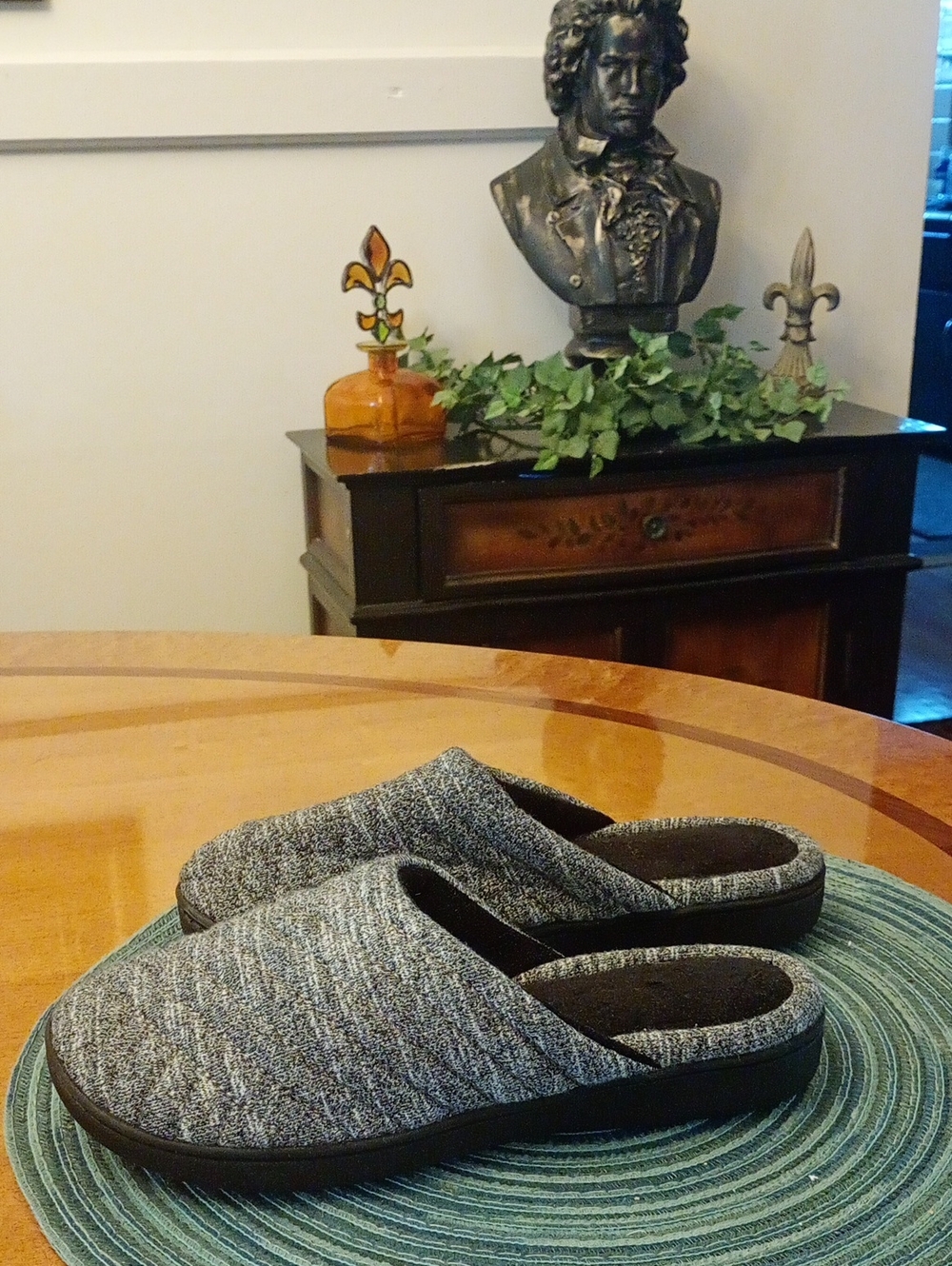 isotoner Gray Machine-Washable Knit Insole
